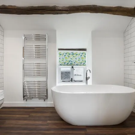 Wharton House Mews In Cartmel, District - Ridgestone