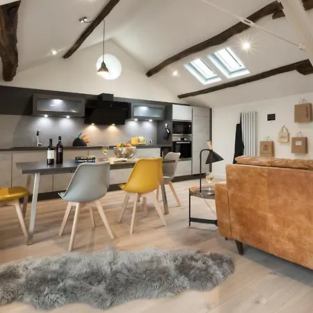 Wharton House Mews In Cartmel, District - Ridgestone *